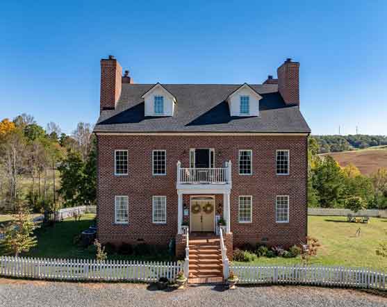 Beautiful c1800 federal style home