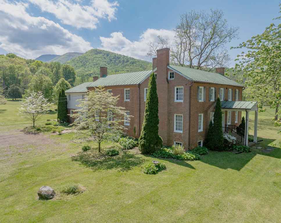 c.1810 Glenn Highland with historic architecture and scenic surroundings