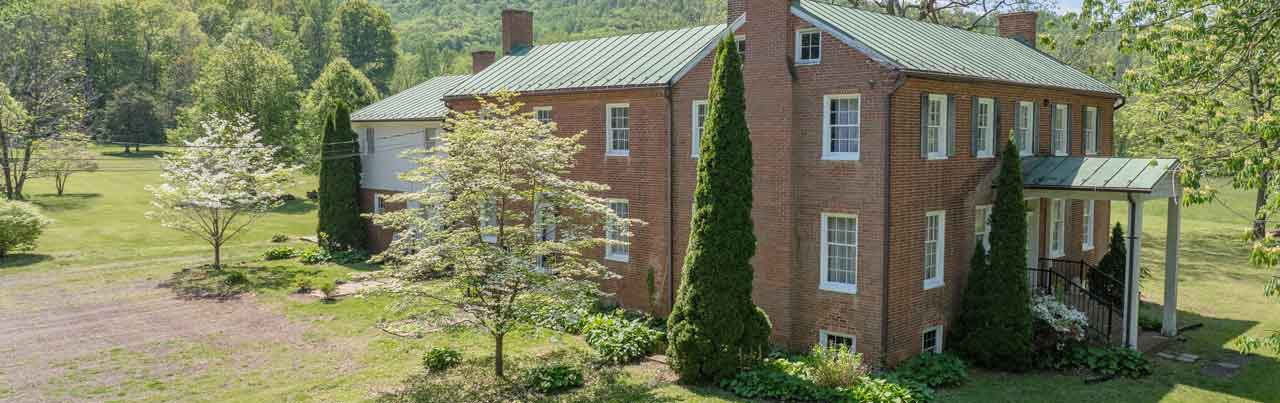 4178 Headens Bridge Barn