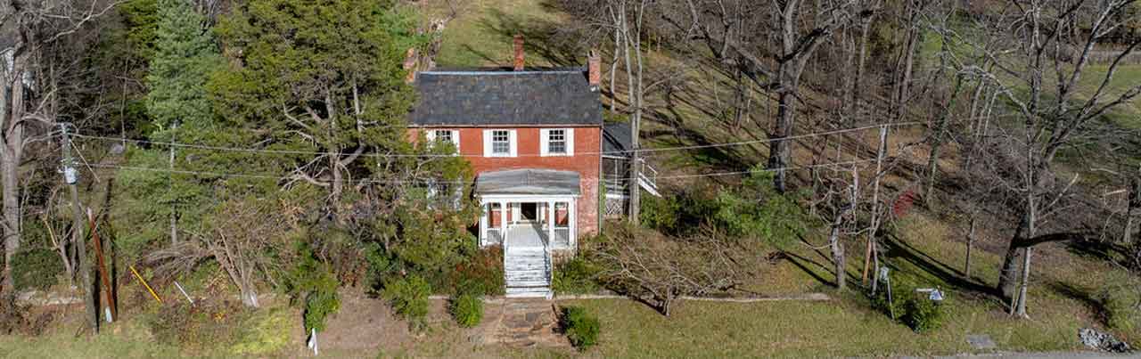 1830 Fishback House in Culpeper County – Historic Brick Federal-Style Home 