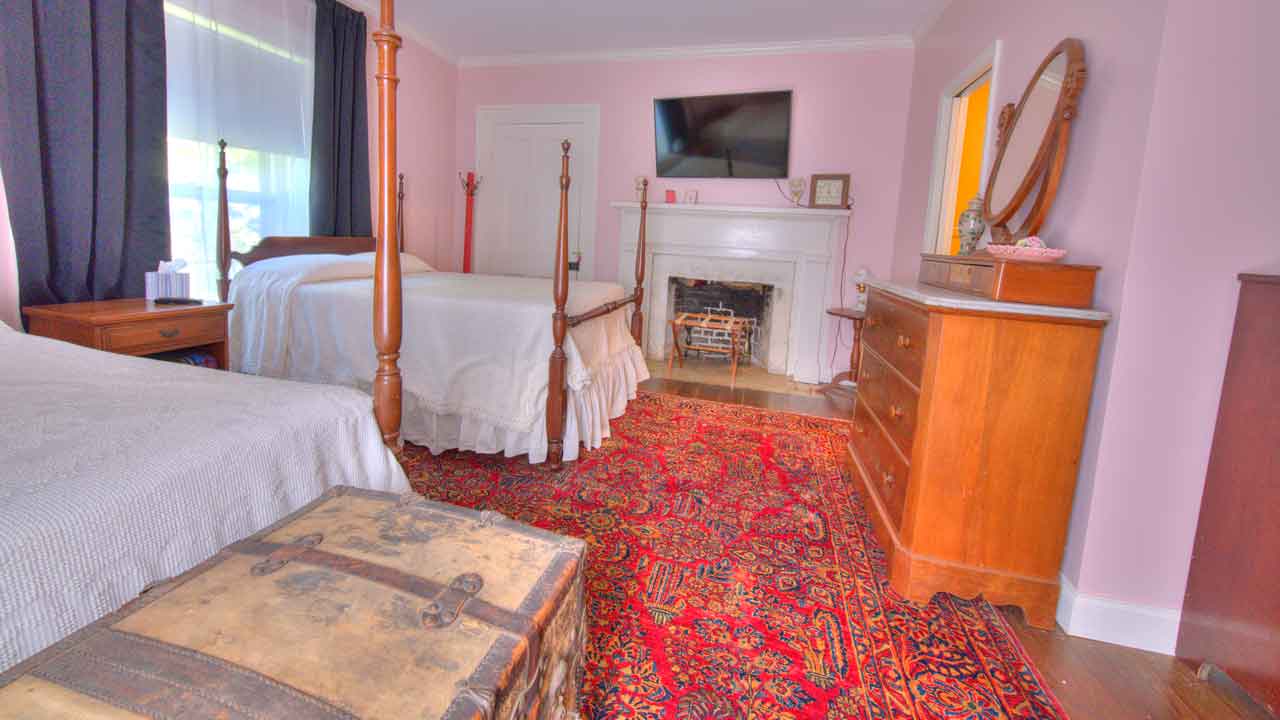 Mickle Knox Bedroom 3